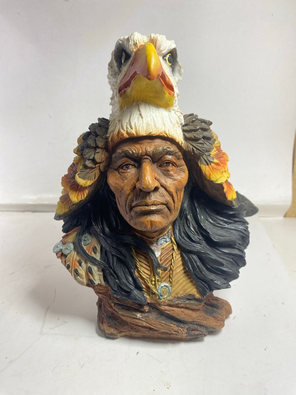 Vintage Native American Indian Chief w/ Bald Eagle Head Dress Resin Rare
